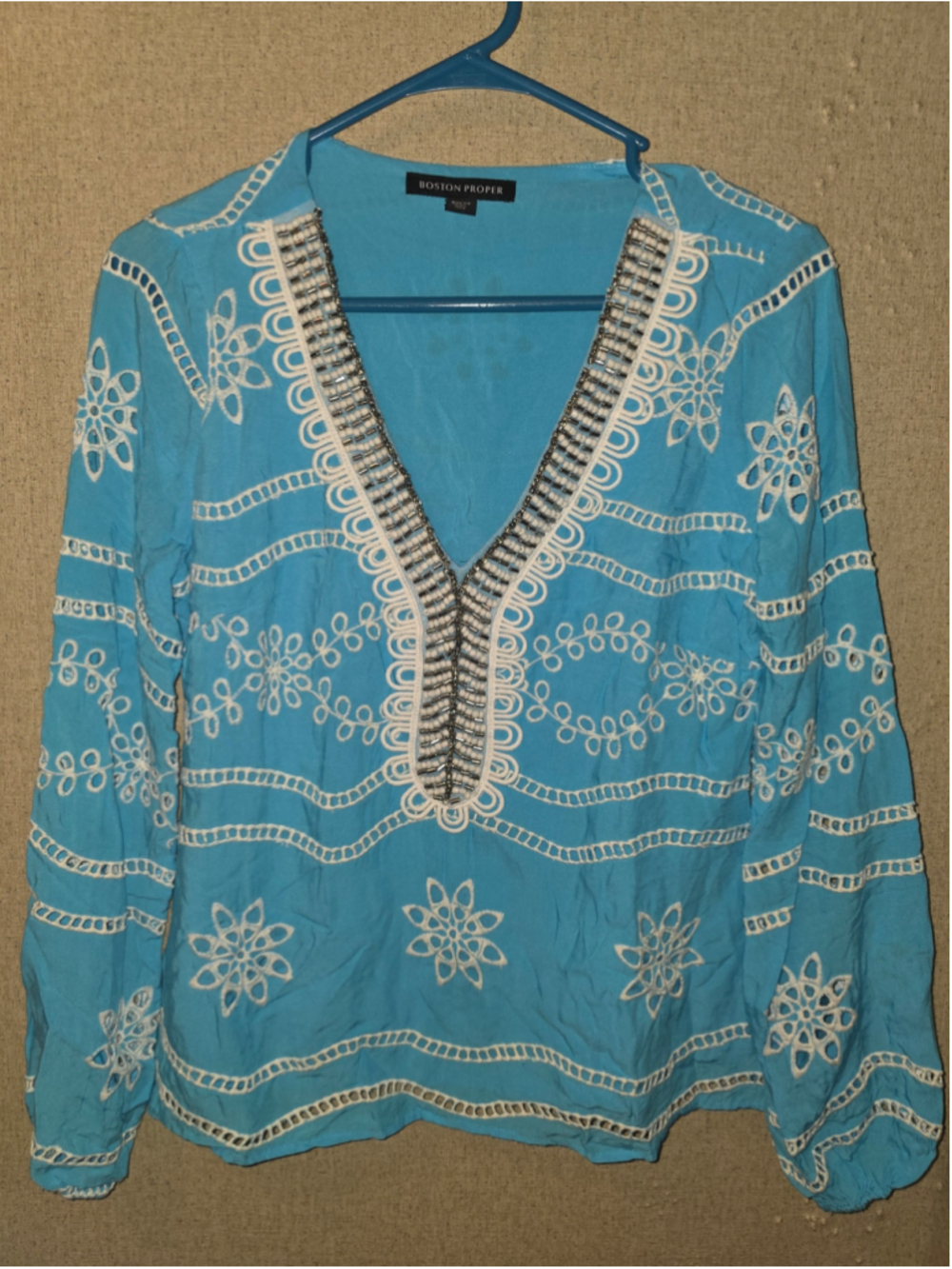 Women's Boston Proper Blouse XS Blue White Embroidered Beaded V-Neck Top